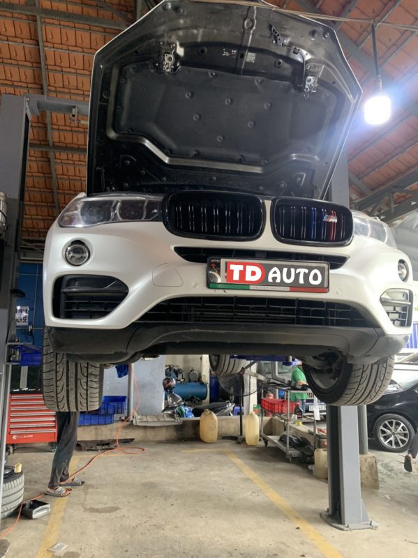 Hệ thống treo khí nén trên BMW X6