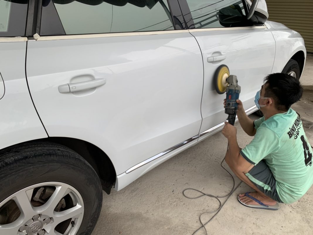 Làm đồng và sơn dặm cho xe Audi Q5