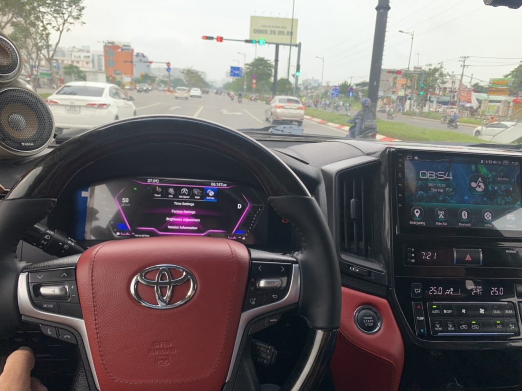 Lên đời xe Lancruise 2013